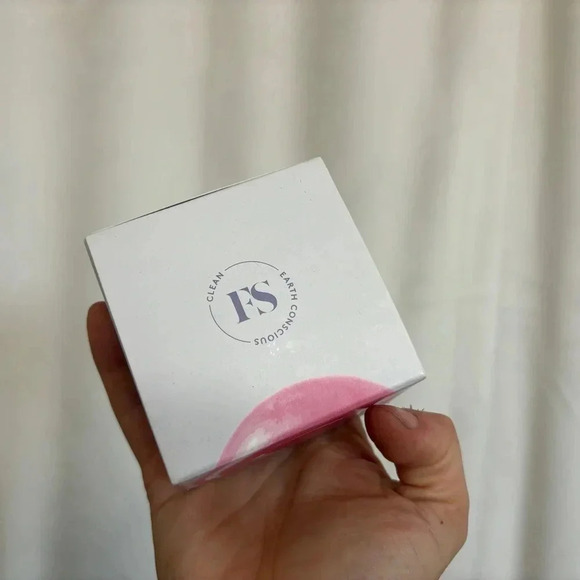 NWT Fenty Skin Cherry Bub BLAH 2 Bright AHA Face Mask - FULL SZ - 2.5 Oz - Picture 3 of 11